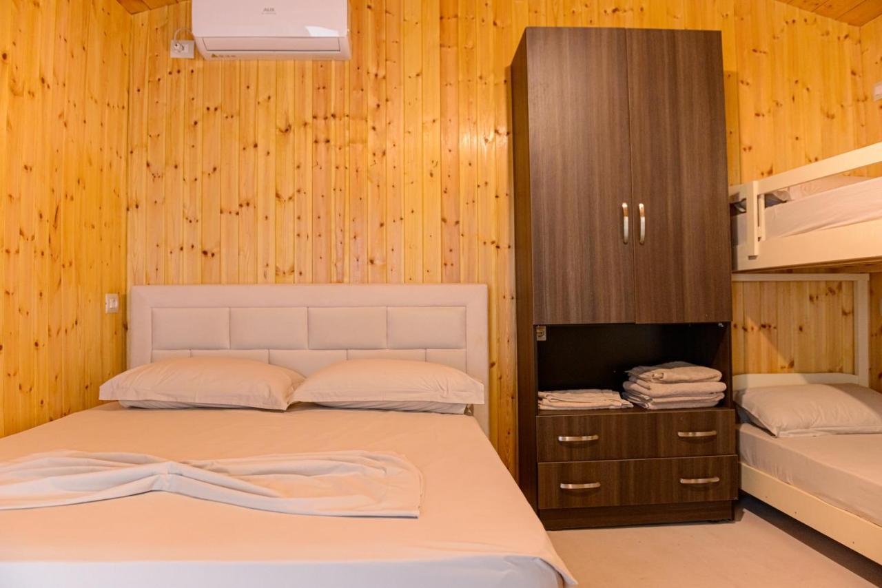 Ecuador Resort Zverneci 外观 照片