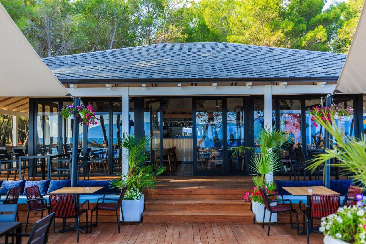 Ecuador Resort Zverneci 外观 照片